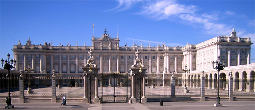 276-Madrid_Royal Palace_Palaciorealmadrid001_cropped_Wikipedia (public domain).jpg